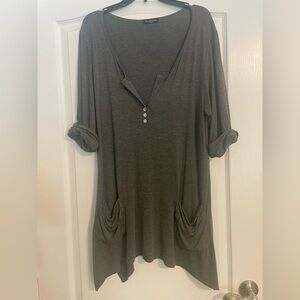 Cha Cha Vente Charcoal Tunic Top